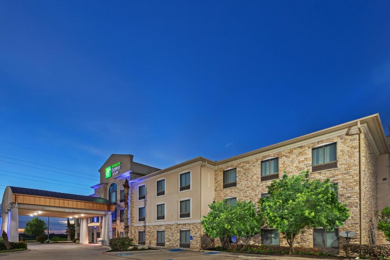 Hotel Express & Austin Ne-hutto By Ihg 2*