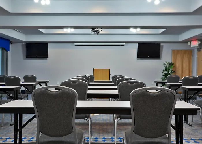 Holiday Inn Express Hotel & Suites Austin NE - Hutto