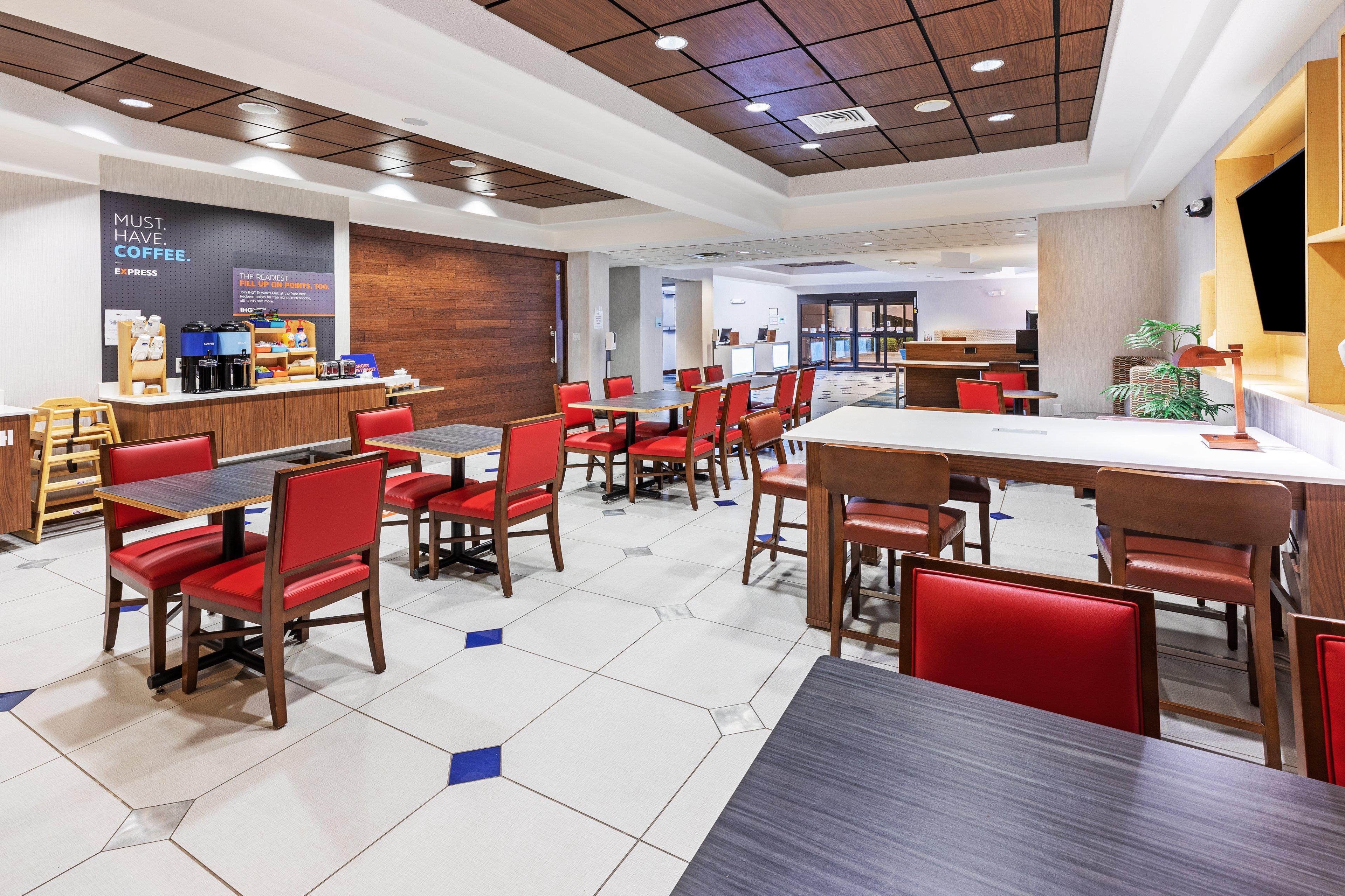 Express & Austin Ne-hutto By Ihg