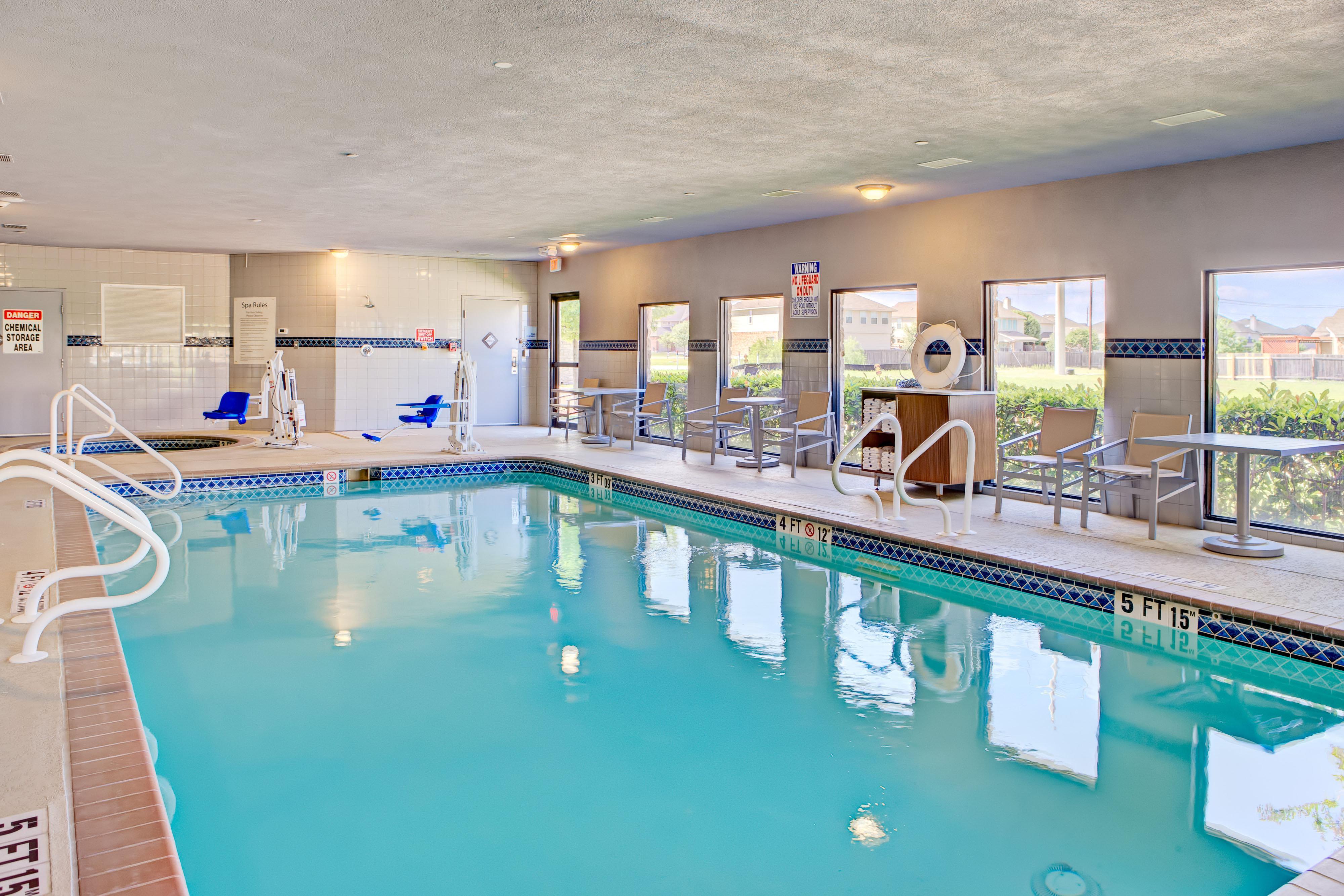Express & Austin Ne-hutto By Ihg Hotel