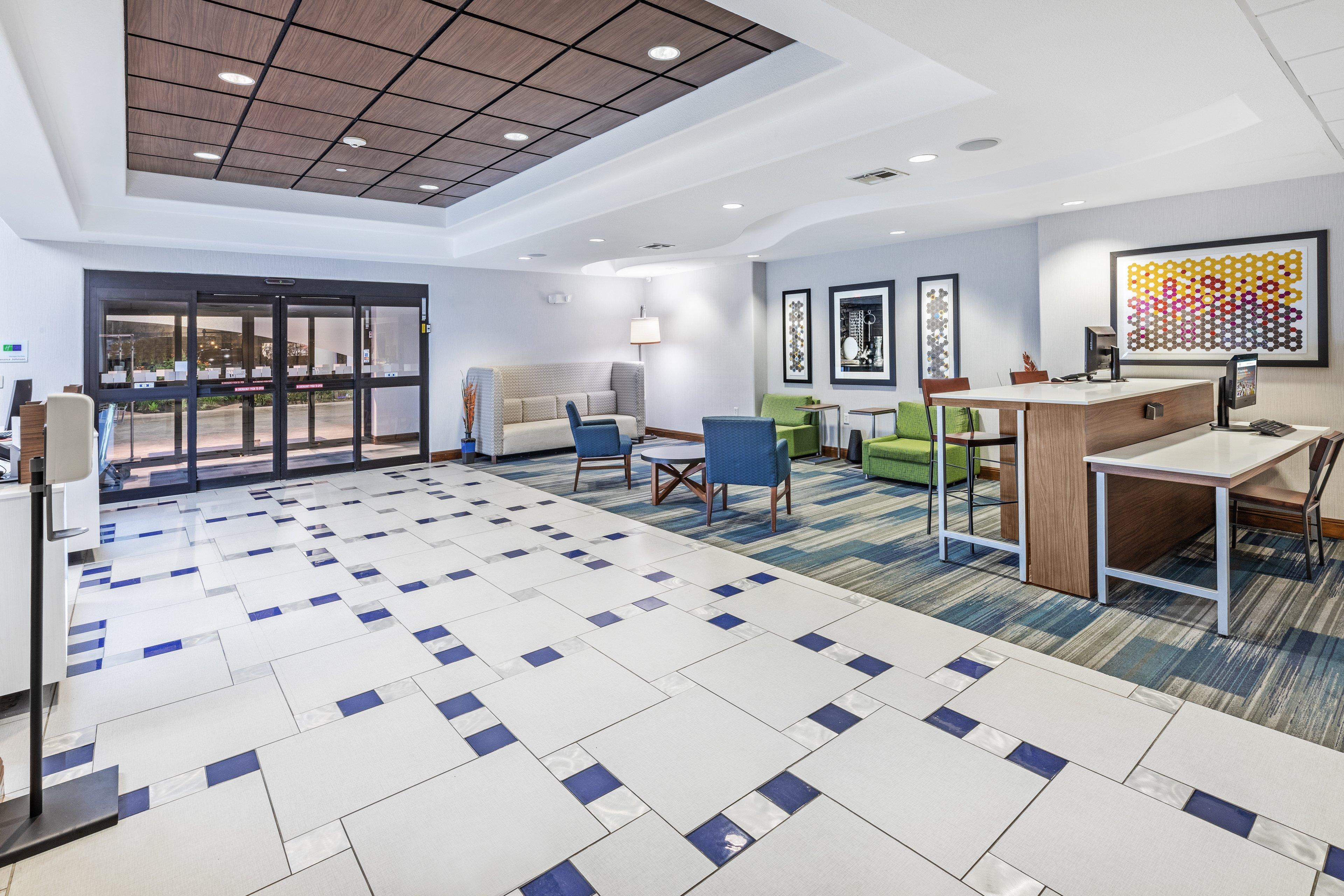 Express & Austin Ne-hutto By Ihg 2*