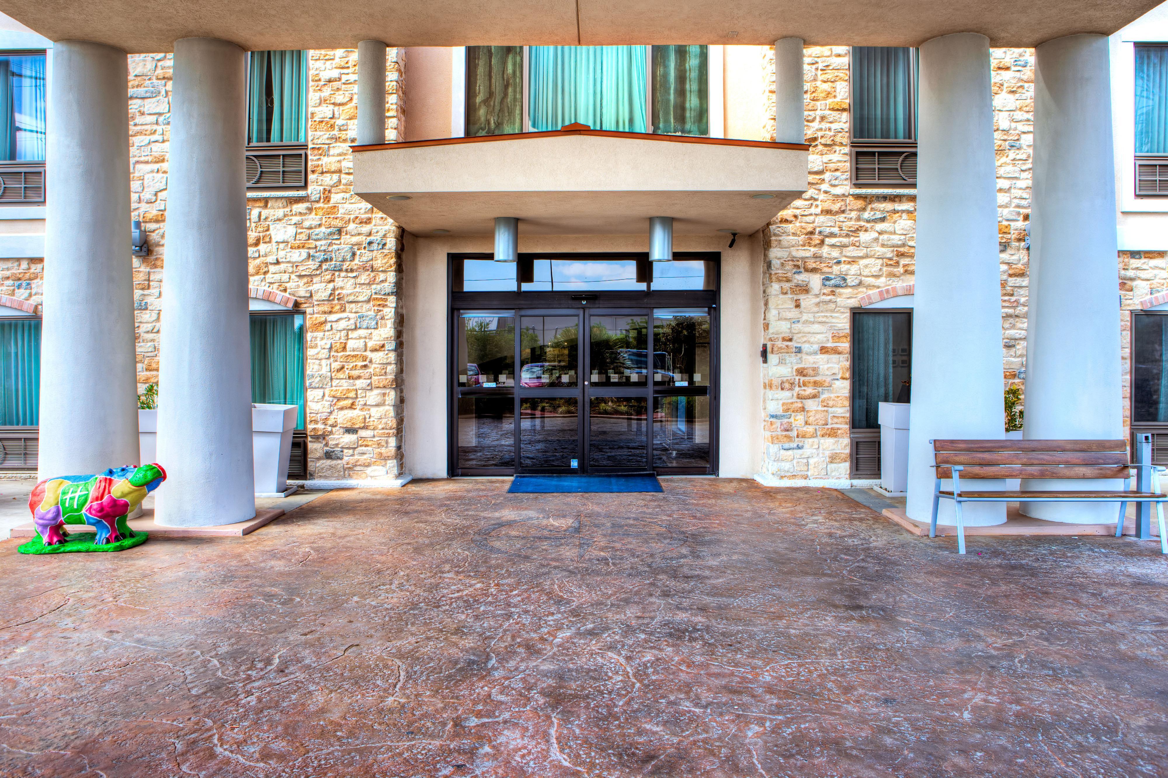 Express & Austin Ne-hutto By Ihg Hutto