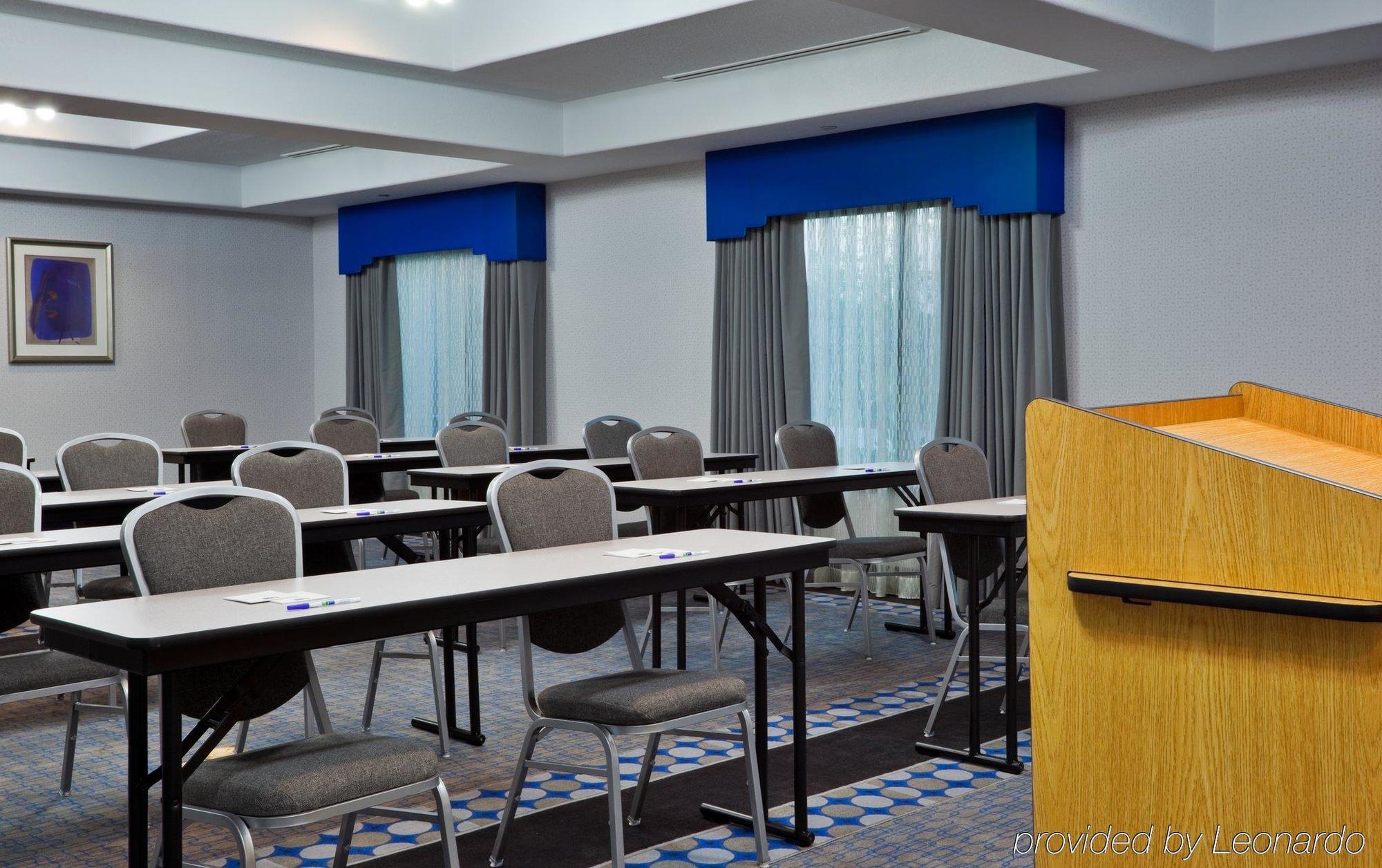 Express & Austin Ne-hutto By Ihg